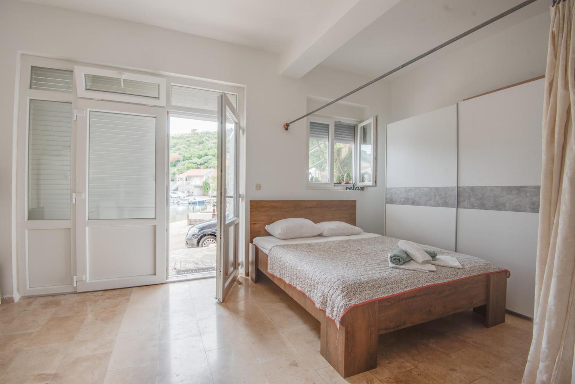 Apartmani Dora Duboka Exterior photo